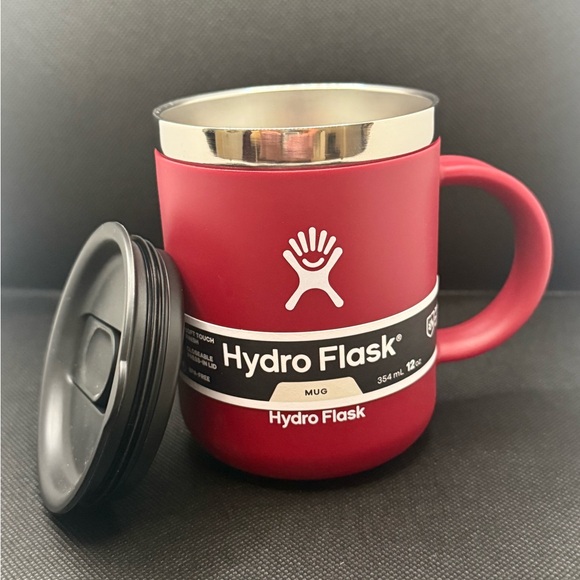 Hydro Flask Other - Berry Mug Hydro Flask with Lid (Discontinued color)